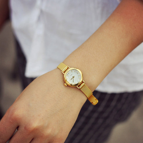 classical wonderful practical and Fashionable Women  Analog Wrist Watch
